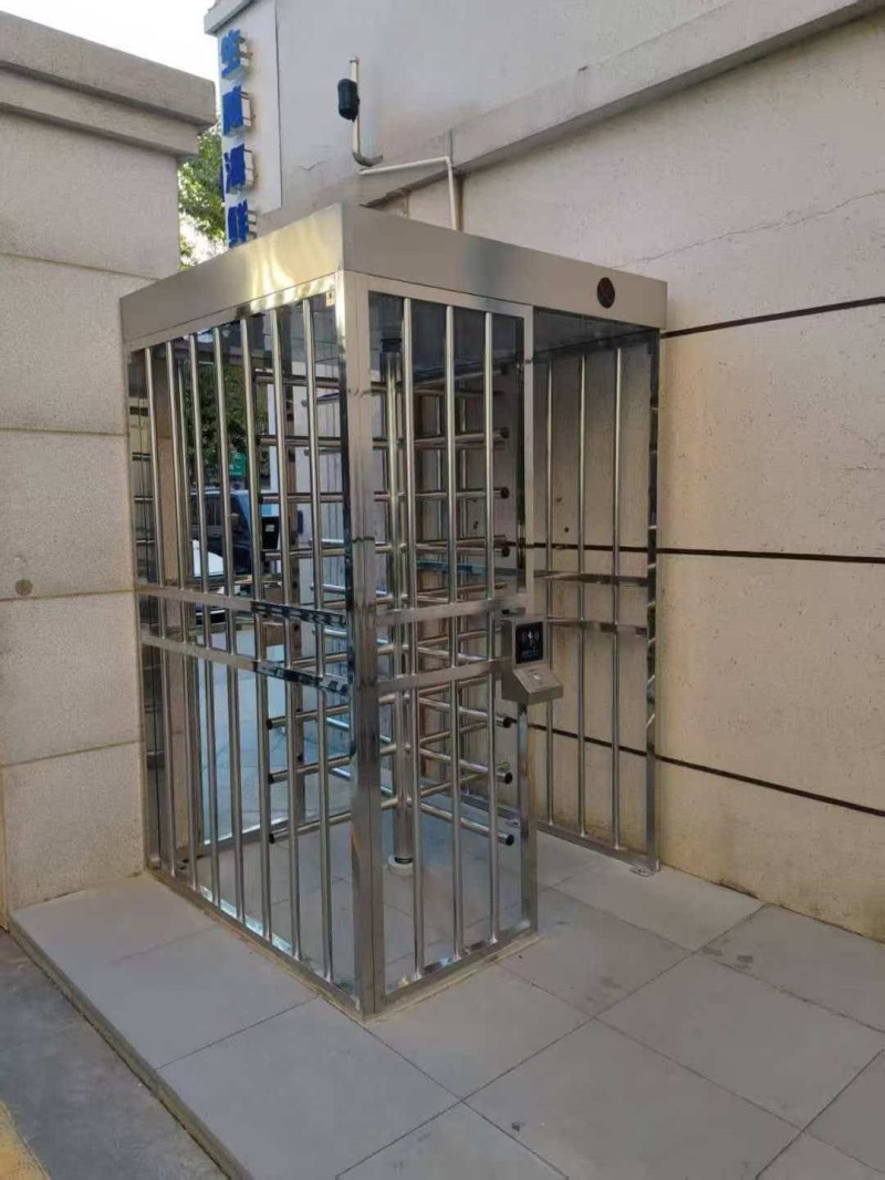 单通道全高闸侧面.jpg